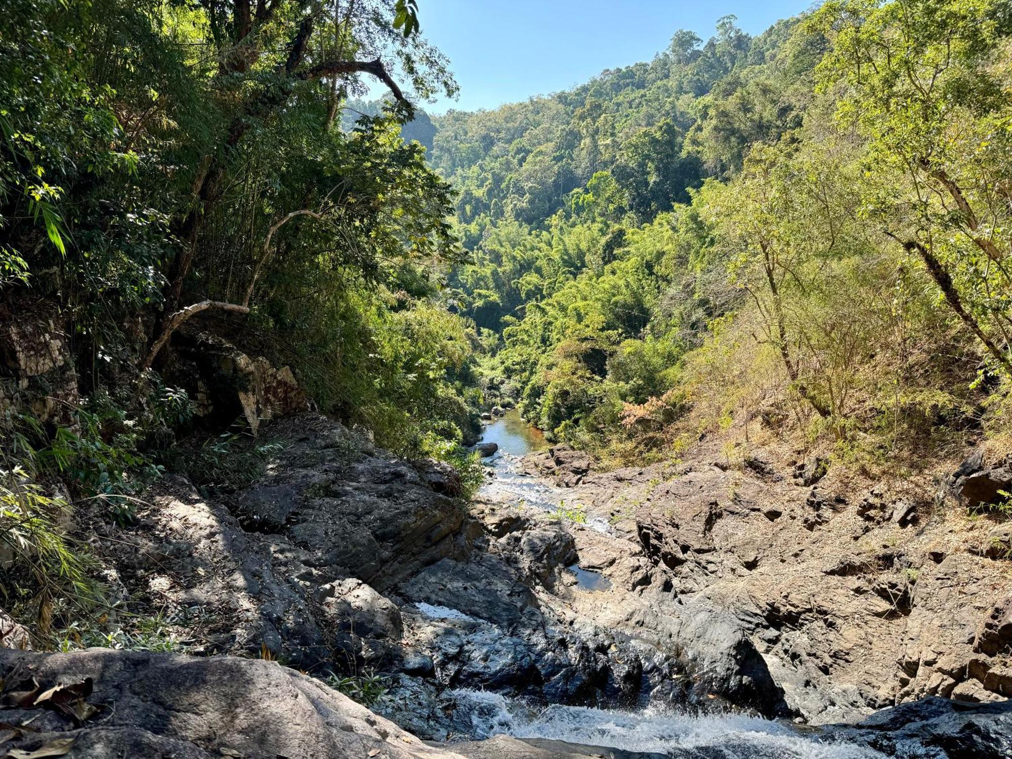 Backpacker Hostel And Jungle Trekking Banlung Eksteriør billede