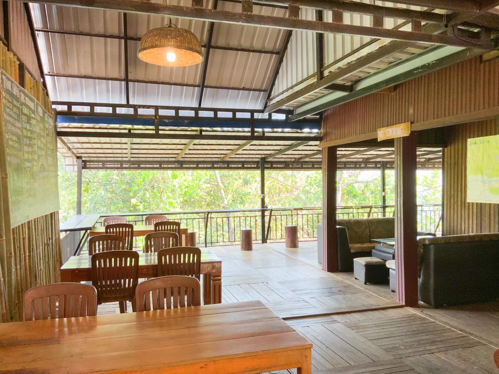 Backpacker Hostel And Jungle Trekking Banlung Eksteriør billede