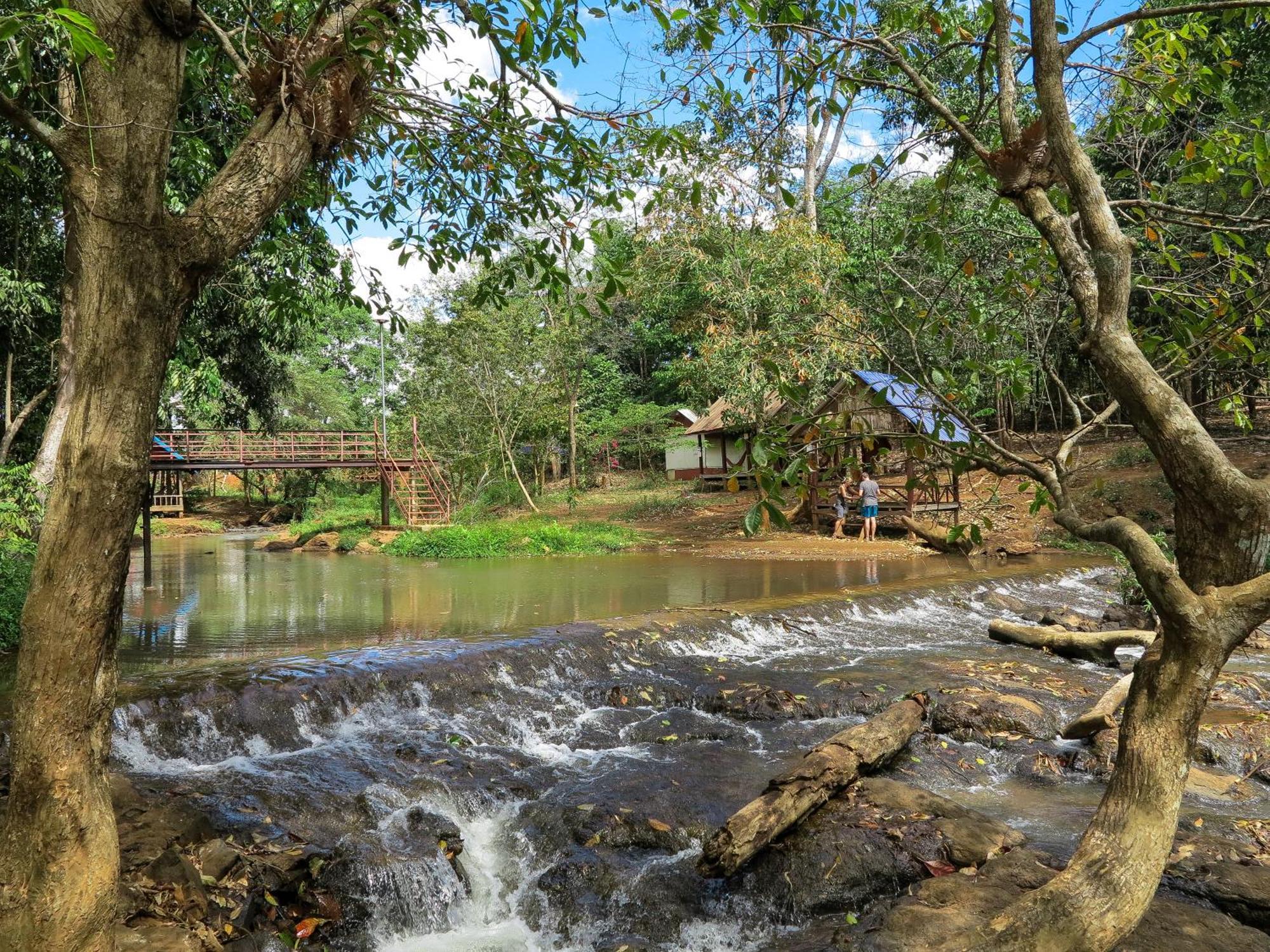 Backpacker Hostel And Jungle Trekking Banlung Eksteriør billede